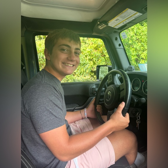 Meet your Posher, Carolyn - Picture 4 of 4